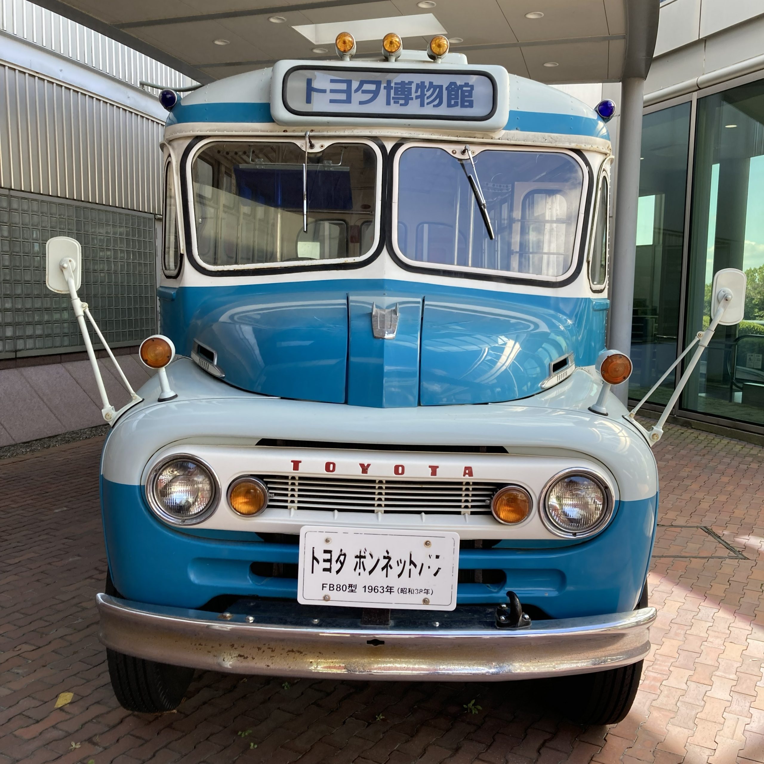 ボンネットバス